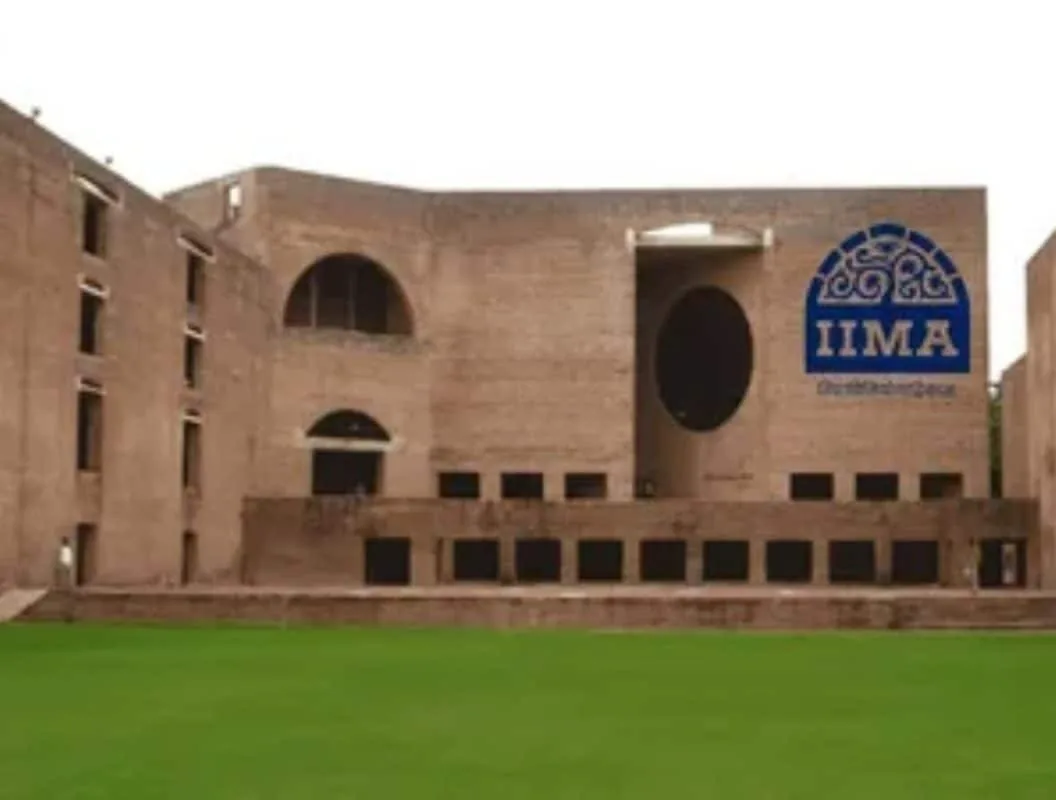 IIM अहमदाबाद पहुंचीं Bain, BCG और Goldman Sachs जैसी कंपनियां, जानें प्लेसमेंट अपडेट