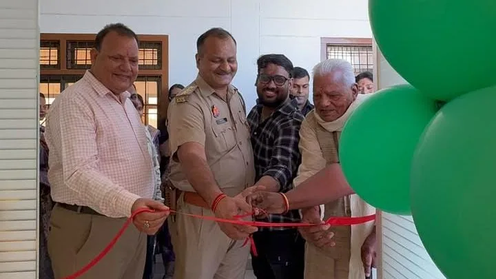 अन्नपूर्णालय के शुभारंभ पर सम्मानित हुए समाजसेवी, थानाध्यक्ष ने किया उद्घाटन