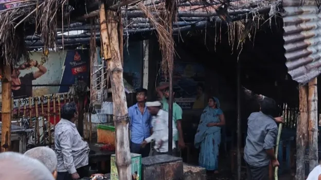कढ़ाई पलटने से रेस्टोरेंट में लगी आग, 20 हजार का सामान जला
