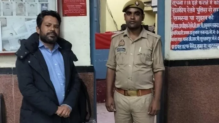 जीआरपी कांस्टेबल की तत्परता से बची यात्री की जान